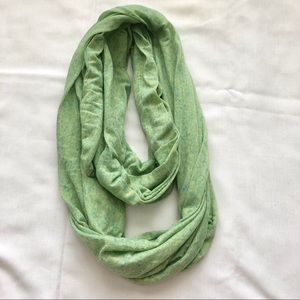 Green infinity scarf